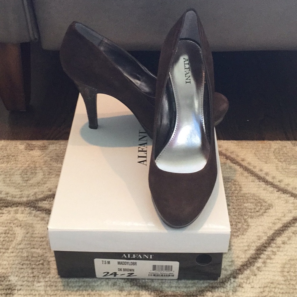 Alfani brown suede heels